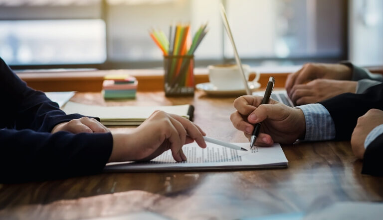 Assinatura digital de contrato imobiliário: como funciona e validade jurídica