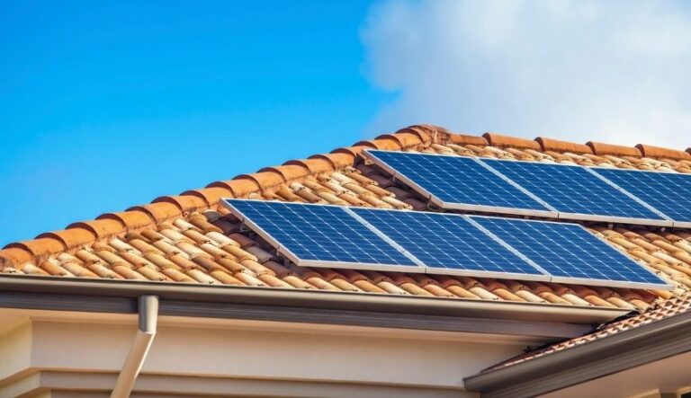 Energia solar na praia: Possibilidades e Vantagens