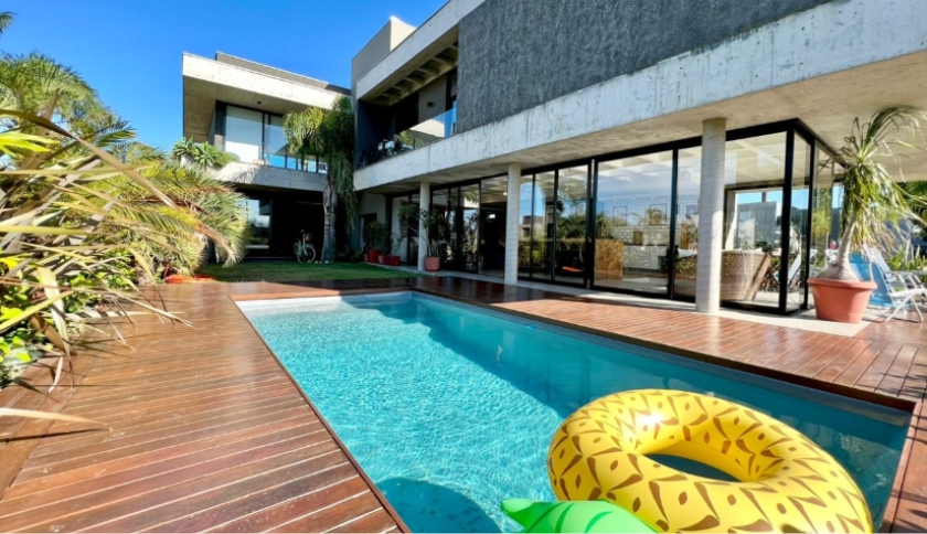Imóvel luxuoso capão da canoa