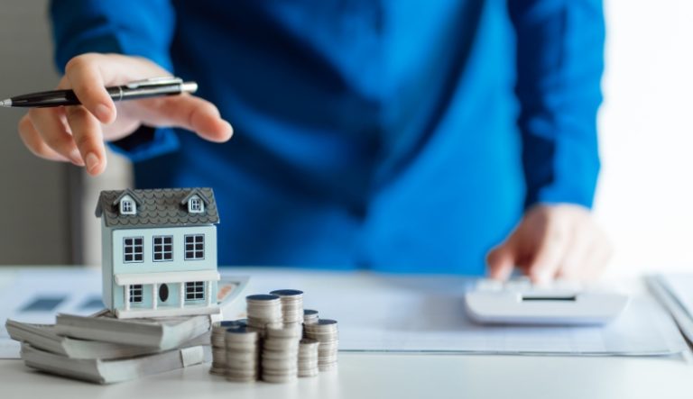 Alienação Fiduciária de Imóvel: O que é e Como Funciona (Guia)